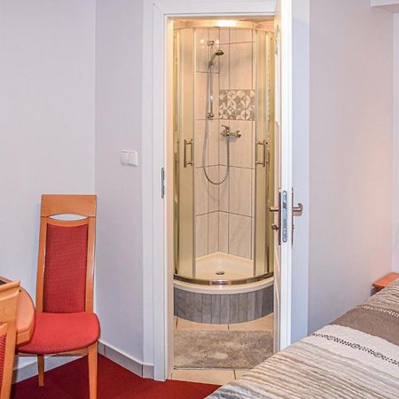 Nice Apartment In Ostroda With Kitchen 外观 照片